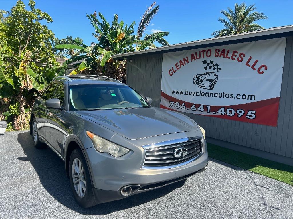 2012 INFINITI FX's photo