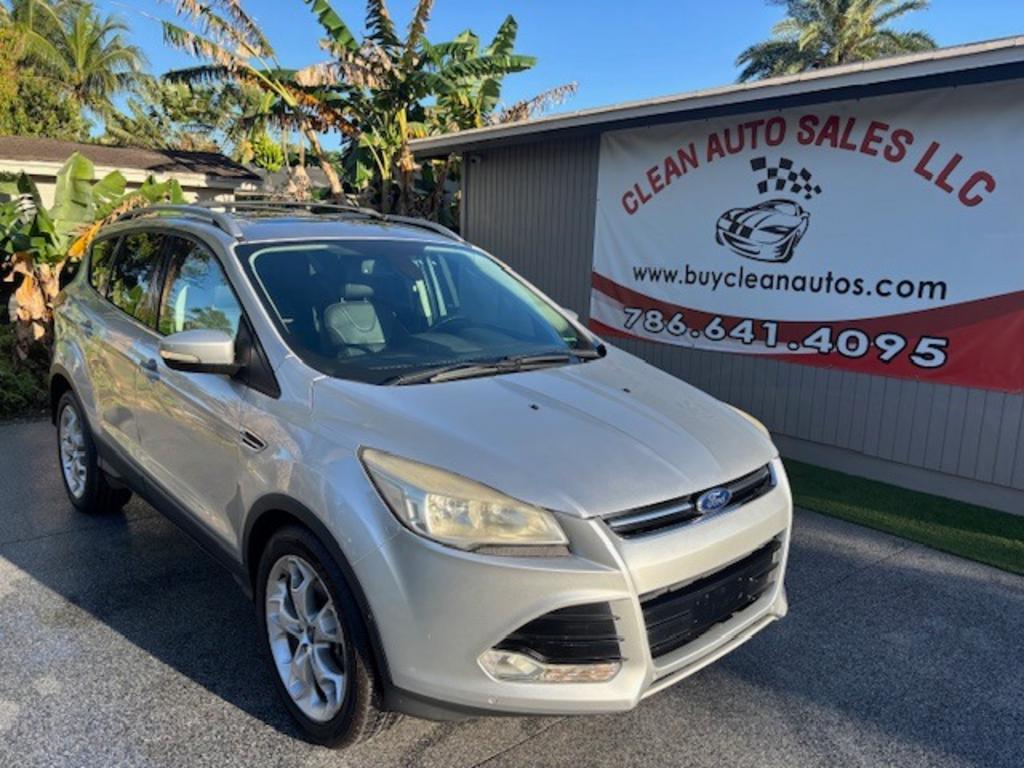 2013 Ford Escape Titanium's photo